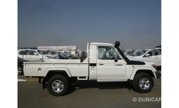 Buy Import Toyota Land Cruiser White Car in Import - Dubai in Ethiopia Buy Import Toyota Land Cruiser White Car in Import - Dubai in Ethiopia