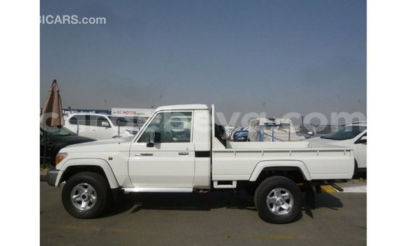 Buy Import Toyota Land Cruiser White Car in Import - Dubai in Ethiopia Buy Import Toyota Land Cruiser White Car in Import - Dubai in Ethiopia