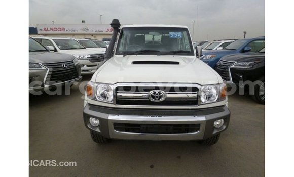 Buy Import Toyota Land Cruiser White Car in Import - Dubai in Ethiopia Buy Import Toyota Land Cruiser White Car in Import - Dubai in Ethiopia