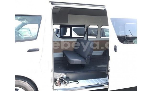 ይግዙ Imported Toyota Hiace ነጭ መኪና በ Import - Dubai በ ኢትዮጵያ ይግዙ Imported Toyota Hiace ነጭ መኪና በ Import - Dubai በ ኢትዮጵያ