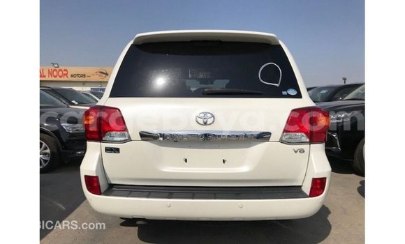 Buy Import Toyota Land Cruiser White Car in Import - Dubai in Ethiopia Buy Import Toyota Land Cruiser White Car in Import - Dubai in Ethiopia