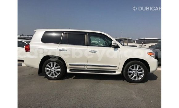 Buy Import Toyota Land Cruiser White Car in Import - Dubai in Ethiopia Buy Import Toyota Land Cruiser White Car in Import - Dubai in Ethiopia