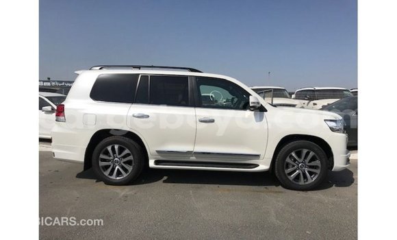 Buy Import Toyota Land Cruiser White Car in Import - Dubai in Ethiopia Buy Import Toyota Land Cruiser White Car in Import - Dubai in Ethiopia