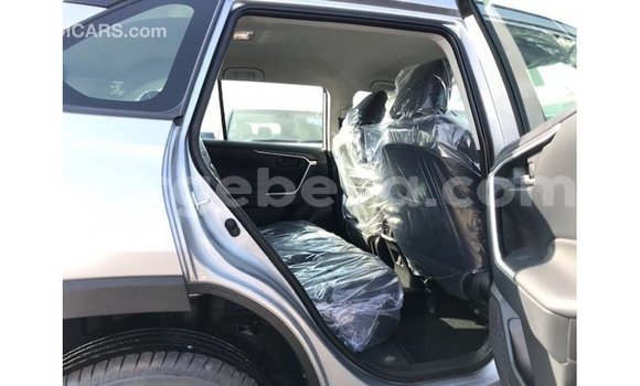 ይግዙ Imported Toyota HiAce ሌላ የጭነት መኪና በ Import - Dubai በ ኢትዮጵያ ይግዙ Imported Toyota HiAce ሌላ የጭነት መኪና በ Import - Dubai በ ኢትዮጵያ