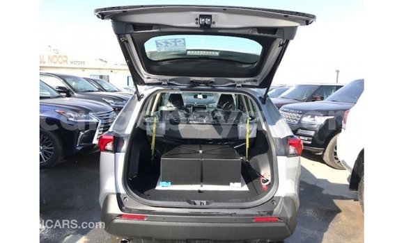 ይግዙ Imported Toyota HiAce ሌላ የጭነት መኪና በ Import - Dubai በ ኢትዮጵያ ይግዙ Imported Toyota HiAce ሌላ የጭነት መኪና በ Import - Dubai በ ኢትዮጵያ