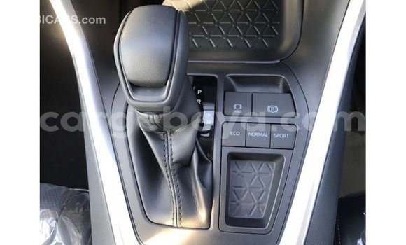 ይግዙ Imported Toyota HiAce ሌላ የጭነት መኪና በ Import - Dubai በ ኢትዮጵያ ይግዙ Imported Toyota HiAce ሌላ የጭነት መኪና በ Import - Dubai በ ኢትዮጵያ