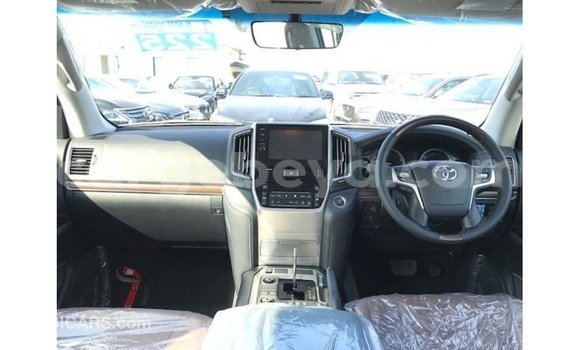 Buy Import Toyota Land Cruiser White Car in Import - Dubai in Ethiopia Buy Import Toyota Land Cruiser White Car in Import - Dubai in Ethiopia