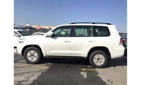 Buy Import Toyota Land Cruiser White Car in Import - Dubai in Ethiopia Buy Import Toyota Land Cruiser White Car in Import - Dubai in Ethiopia