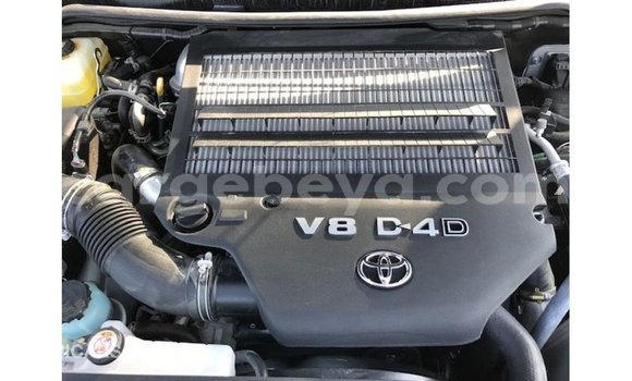 Buy Import Toyota Land Cruiser White Car in Import - Dubai in Ethiopia Buy Import Toyota Land Cruiser White Car in Import - Dubai in Ethiopia