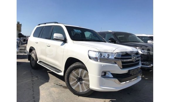 ይግዙ Imported Toyota Land Cruiser ነጭ መኪና በ Import - Dubai በ ኢትዮጵያ ይግዙ Imported Toyota Land Cruiser ነጭ መኪና በ Import - Dubai በ ኢትዮጵያ