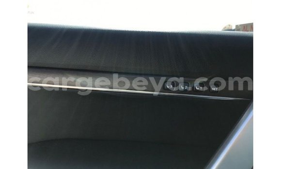 ይግዙ Imported Toyota Land Cruiser ነጭ መኪና በ Import - Dubai በ ኢትዮጵያ ይግዙ Imported Toyota Land Cruiser ነጭ መኪና በ Import - Dubai በ ኢትዮጵያ