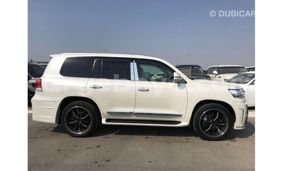 Buy Import Toyota Land Cruiser White Car in Import - Dubai in Ethiopia Buy Import Toyota Land Cruiser White Car in Import - Dubai in Ethiopia