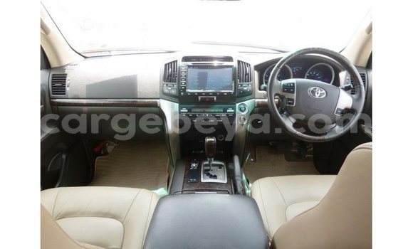 Buy Import Toyota Land Cruiser White Car in Import - Dubai in Ethiopia Buy Import Toyota Land Cruiser White Car in Import - Dubai in Ethiopia