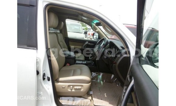 Buy Import Toyota Land Cruiser White Car in Import - Dubai in Ethiopia Buy Import Toyota Land Cruiser White Car in Import - Dubai in Ethiopia