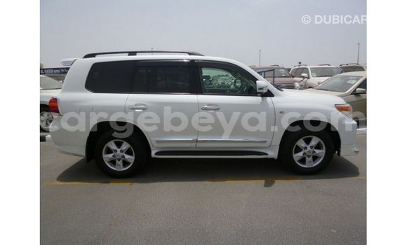 Buy Import Toyota Land Cruiser White Car in Import - Dubai in Ethiopia Buy Import Toyota Land Cruiser White Car in Import - Dubai in Ethiopia