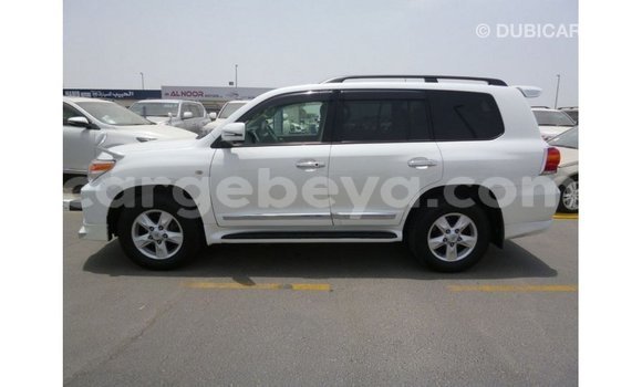 Buy Import Toyota Land Cruiser White Car in Import - Dubai in Ethiopia Buy Import Toyota Land Cruiser White Car in Import - Dubai in Ethiopia