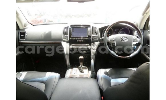 ይግዙ Imported Toyota Land Cruiser ጥቁር መኪና በ Import - Dubai በ ኢትዮጵያ ይግዙ Imported Toyota Land Cruiser ጥቁር መኪና በ Import - Dubai በ ኢትዮጵያ