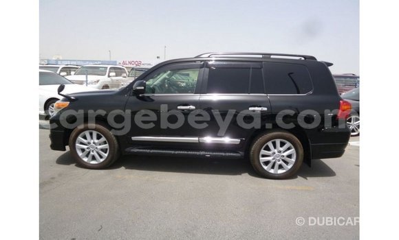 ይግዙ Imported Toyota Land Cruiser ጥቁር መኪና በ Import - Dubai በ ኢትዮጵያ ይግዙ Imported Toyota Land Cruiser ጥቁር መኪና በ Import - Dubai በ ኢትዮጵያ