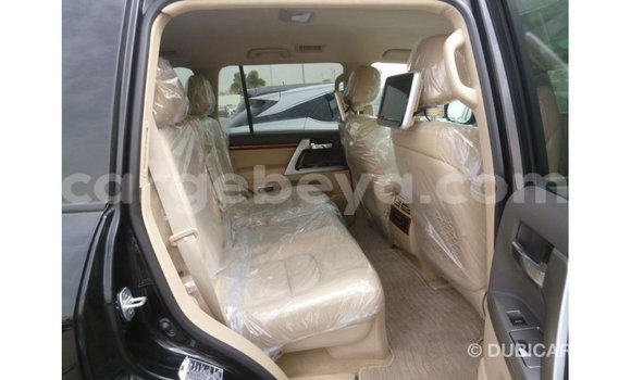 ይግዙ Imported Toyota Land Cruiser ጥቁር መኪና በ Import - Dubai በ ኢትዮጵያ ይግዙ Imported Toyota Land Cruiser ጥቁር መኪና በ Import - Dubai በ ኢትዮጵያ