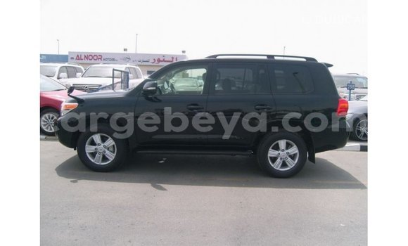 ይግዙ Imported Toyota Land Cruiser ጥቁር መኪና በ Import - Dubai በ ኢትዮጵያ ይግዙ Imported Toyota Land Cruiser ጥቁር መኪና በ Import - Dubai በ ኢትዮጵያ