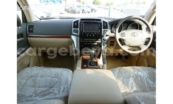 ይግዙ Imported Toyota Land Cruiser ጥቁር መኪና በ Import - Dubai በ ኢትዮጵያ ይግዙ Imported Toyota Land Cruiser ጥቁር መኪና በ Import - Dubai በ ኢትዮጵያ