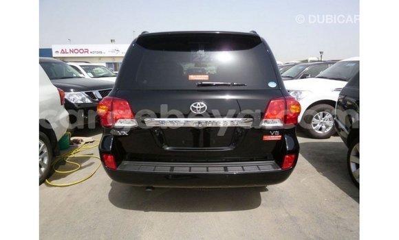 ይግዙ Imported Toyota Land Cruiser ጥቁር መኪና በ Import - Dubai በ ኢትዮጵያ ይግዙ Imported Toyota Land Cruiser ጥቁር መኪና በ Import - Dubai በ ኢትዮጵያ