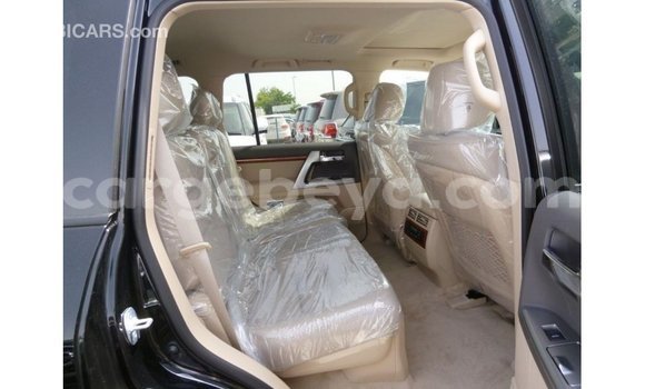 ይግዙ Imported Toyota Land Cruiser ጥቁር መኪና በ Import - Dubai በ ኢትዮጵያ ይግዙ Imported Toyota Land Cruiser ጥቁር መኪና በ Import - Dubai በ ኢትዮጵያ