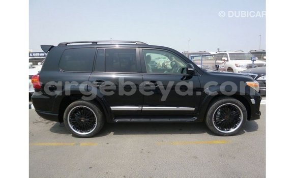 ይግዙ Imported Toyota Land Cruiser ጥቁር መኪና በ Import - Dubai በ ኢትዮጵያ ይግዙ Imported Toyota Land Cruiser ጥቁር መኪና በ Import - Dubai በ ኢትዮጵያ