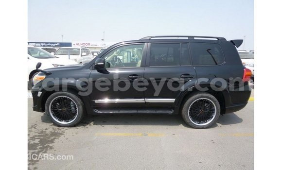 ይግዙ Imported Toyota Land Cruiser ጥቁር መኪና በ Import - Dubai በ ኢትዮጵያ ይግዙ Imported Toyota Land Cruiser ጥቁር መኪና በ Import - Dubai በ ኢትዮጵያ