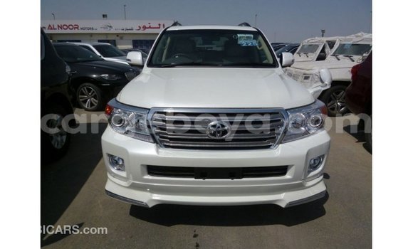 Buy Import Toyota Land Cruiser White Car in Import - Dubai in Ethiopia Buy Import Toyota Land Cruiser White Car in Import - Dubai in Ethiopia