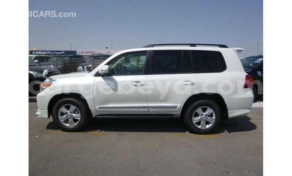 Buy Import Toyota Land Cruiser White Car in Import - Dubai in Ethiopia Buy Import Toyota Land Cruiser White Car in Import - Dubai in Ethiopia