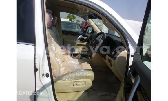 Buy Import Toyota Land Cruiser White Car in Import - Dubai in Ethiopia Buy Import Toyota Land Cruiser White Car in Import - Dubai in Ethiopia