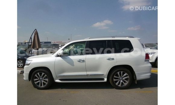 Buy Import Toyota Land Cruiser White Car in Import - Dubai in Ethiopia Buy Import Toyota Land Cruiser White Car in Import - Dubai in Ethiopia