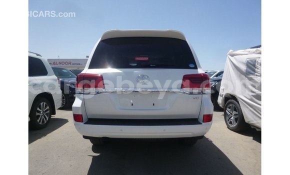 Buy Import Toyota Land Cruiser White Car in Import - Dubai in Ethiopia Buy Import Toyota Land Cruiser White Car in Import - Dubai in Ethiopia