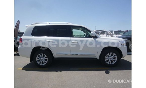 Buy Import Toyota Land Cruiser White Car in Import - Dubai in Ethiopia Buy Import Toyota Land Cruiser White Car in Import - Dubai in Ethiopia
