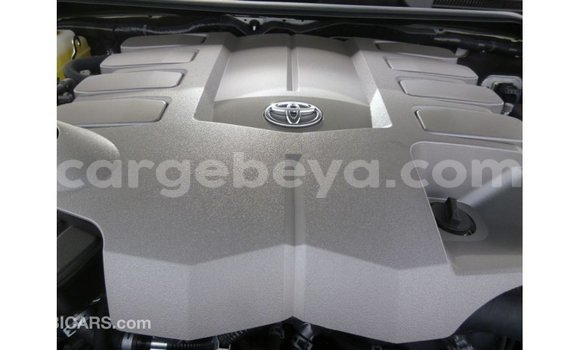 ይግዙ Imported Toyota Land Cruiser ነጭ መኪና በ Import - Dubai በ ኢትዮጵያ ይግዙ Imported Toyota Land Cruiser ነጭ መኪና በ Import - Dubai በ ኢትዮጵያ