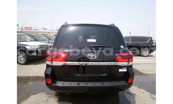 ይግዙ Imported Toyota Land Cruiser ጥቁር መኪና በ Import - Dubai በ ኢትዮጵያ ይግዙ Imported Toyota Land Cruiser ጥቁር መኪና በ Import - Dubai በ ኢትዮጵያ