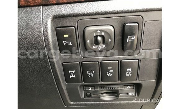 ይግዙ Imported Toyota Land Cruiser ነጭ መኪና በ Import - Dubai በ ኢትዮጵያ ይግዙ Imported Toyota Land Cruiser ነጭ መኪና በ Import - Dubai በ ኢትዮጵያ