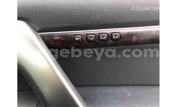 ይግዙ Imported Toyota Land Cruiser ነጭ መኪና በ Import - Dubai በ ኢትዮጵያ ይግዙ Imported Toyota Land Cruiser ነጭ መኪና በ Import - Dubai በ ኢትዮጵያ