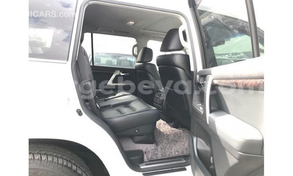 Buy Import Toyota Land Cruiser White Car in Import - Dubai in Ethiopia Buy Import Toyota Land Cruiser White Car in Import - Dubai in Ethiopia