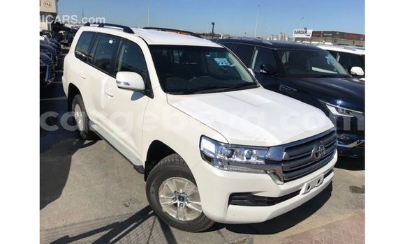 ይግዙ Imported Toyota Land Cruiser ነጭ መኪና በ Import - Dubai በ ኢትዮጵያ ይግዙ Imported Toyota Land Cruiser ነጭ መኪና በ Import - Dubai በ ኢትዮጵያ