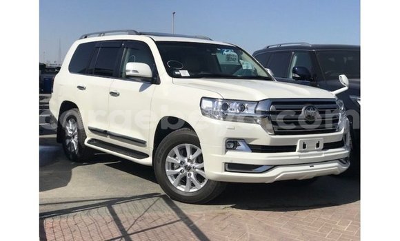 Buy Import Toyota Land Cruiser White Car in Import - Dubai in Ethiopia Buy Import Toyota Land Cruiser White Car in Import - Dubai in Ethiopia
