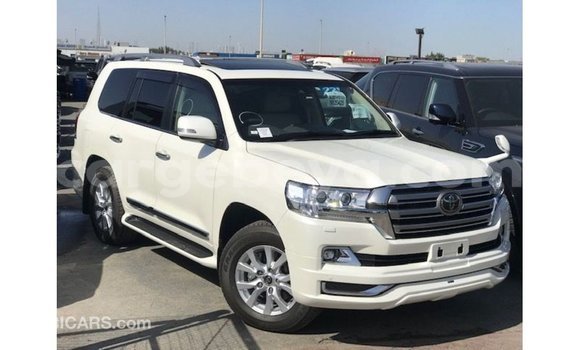 Buy Import Toyota Land Cruiser White Car in Import - Dubai in Ethiopia Buy Import Toyota Land Cruiser White Car in Import - Dubai in Ethiopia