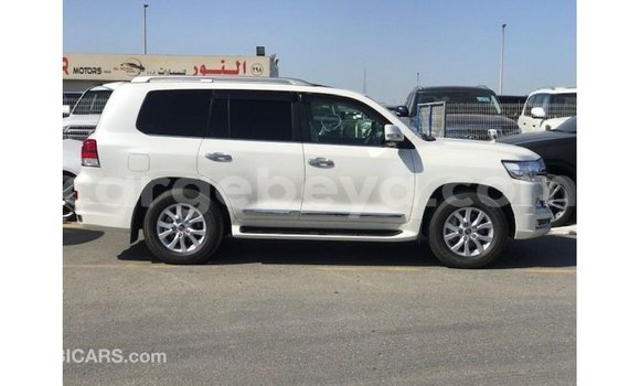 Buy Import Toyota Land Cruiser White Car in Import - Dubai in Ethiopia Buy Import Toyota Land Cruiser White Car in Import - Dubai in Ethiopia