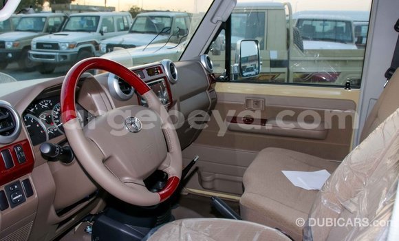 Buy Import Toyota Land Cruiser Beige Car in Import - Dubai in Ethiopia Buy Import Toyota Land Cruiser Beige Car in Import - Dubai in Ethiopia