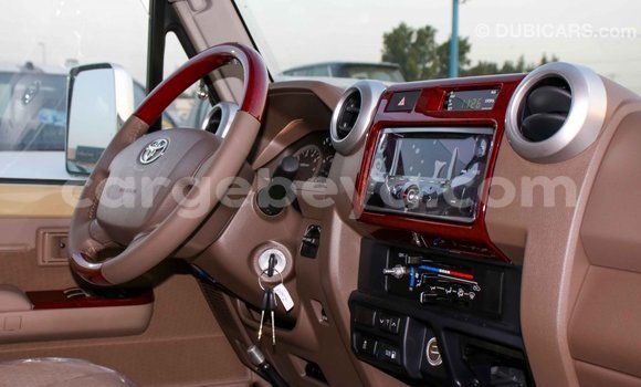 Buy Import Toyota Land Cruiser Beige Car in Import - Dubai in Ethiopia Buy Import Toyota Land Cruiser Beige Car in Import - Dubai in Ethiopia