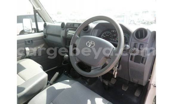 Buy Import Toyota Land Cruiser White Car in Import - Dubai in Ethiopia Buy Import Toyota Land Cruiser White Car in Import - Dubai in Ethiopia