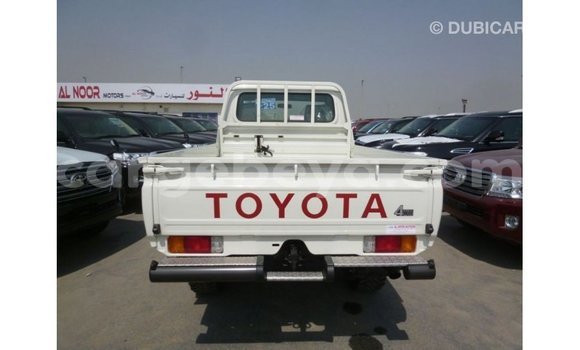 Buy Import Toyota Land Cruiser White Car in Import - Dubai in Ethiopia Buy Import Toyota Land Cruiser White Car in Import - Dubai in Ethiopia