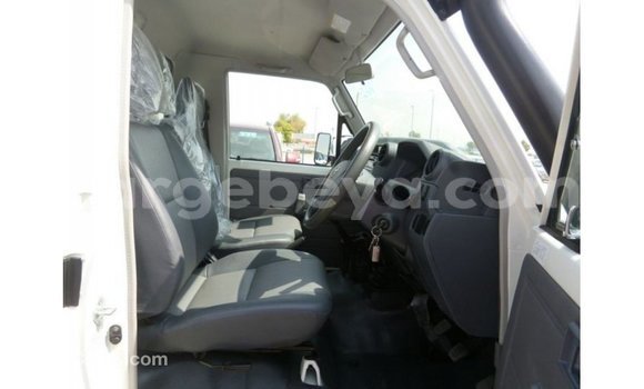 Buy Import Toyota Land Cruiser White Car in Import - Dubai in Ethiopia Buy Import Toyota Land Cruiser White Car in Import - Dubai in Ethiopia