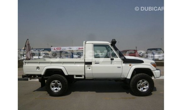 Buy Import Toyota Land Cruiser White Car in Import - Dubai in Ethiopia Buy Import Toyota Land Cruiser White Car in Import - Dubai in Ethiopia